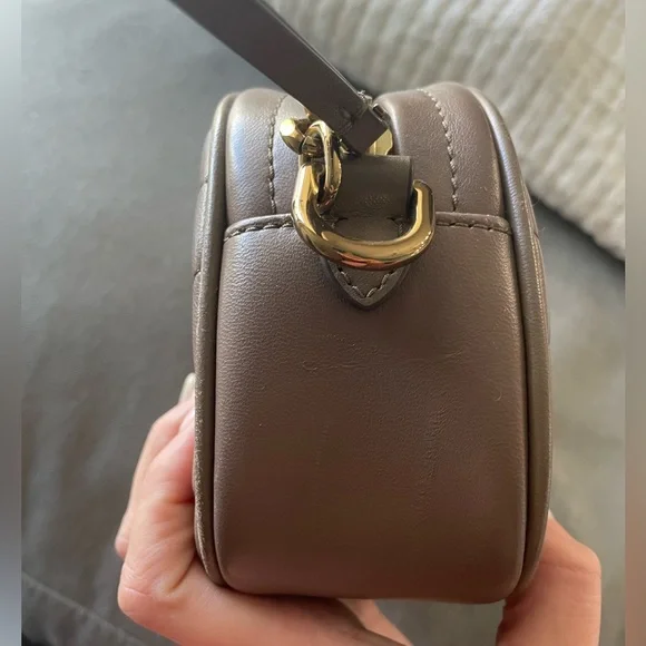 Tory Burch Brown Taupe Kira Quilted Chevron Crossbody Camera Bag w/ Gold Details - Picture 6 of 7